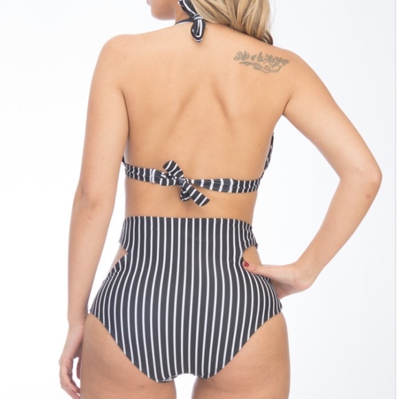 Wholesale Special 6 in the lot, Swim Sale - Picture 3 of 4